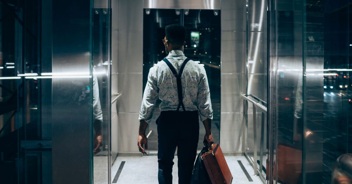 how to choose a reliable elevator repair service